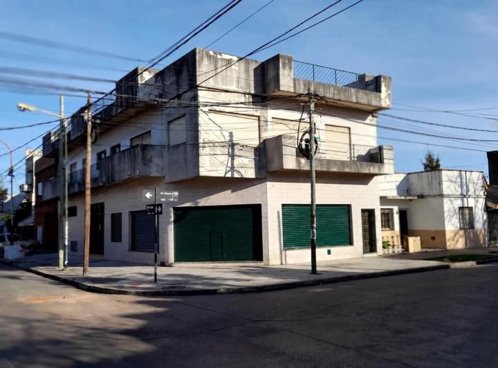 Local comercial · 300m² · 1 Ambiente · 2 Cocheras