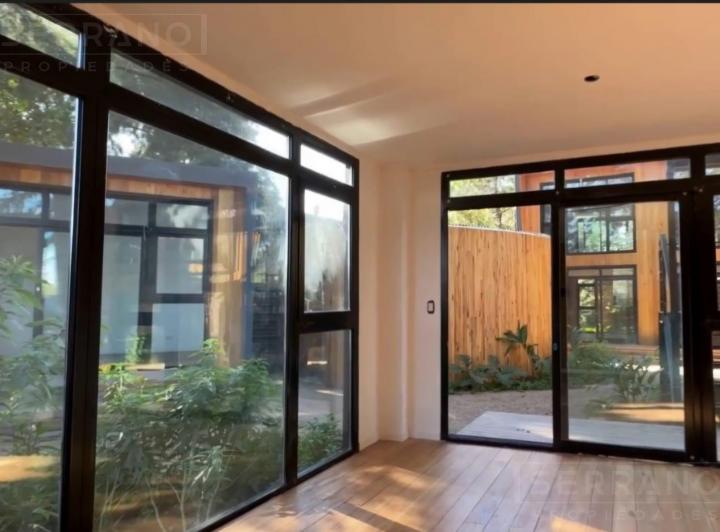 Local comercial · 23m² · 1 Ambiente · 10 Cocheras