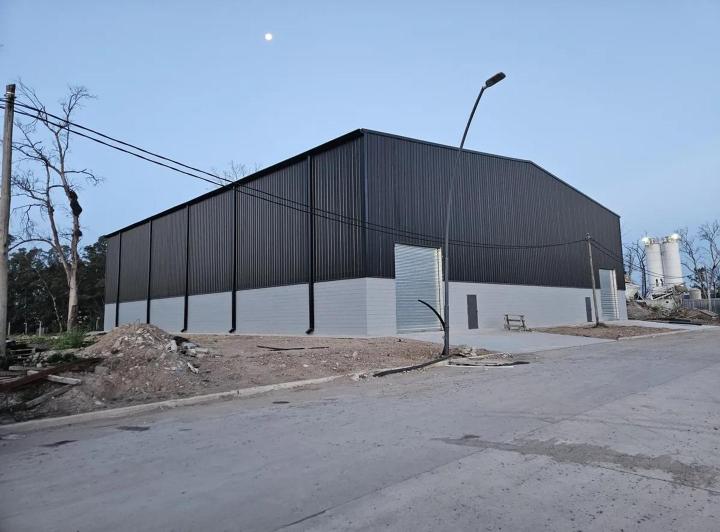 Bodega-Galpón · 1430m² · 2 Ambientes