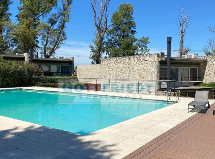 Casa · 203m² · 6 Ambientes · 1 Cochera