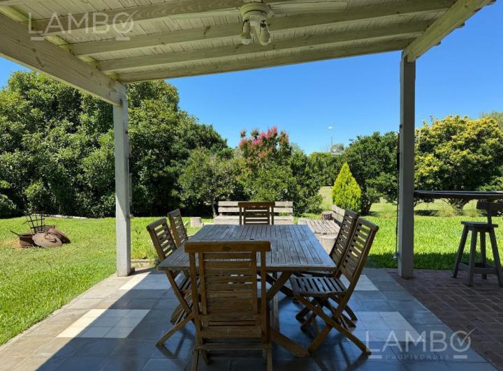 Casa · 280m² · 5 Ambientes