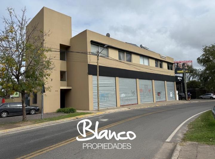 Local comercial · 87m² · 1 Cochera