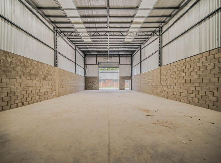 Bodega-Galpón · 235m²
