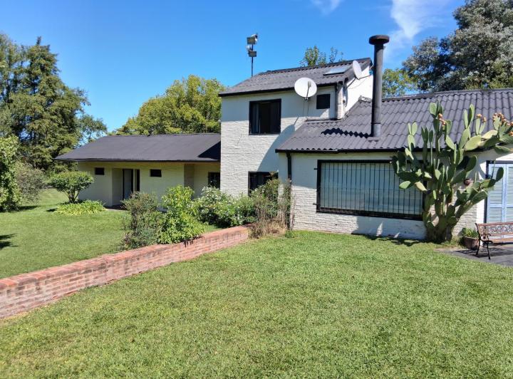 Quinta vacacional · 410m² · 6 Ambientes · 4 Cocheras