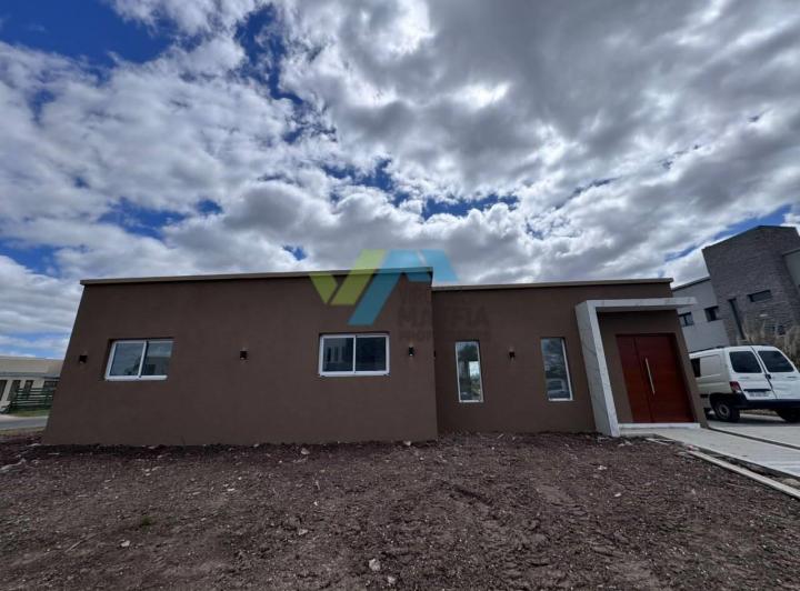 Casa · 150m² · 4 Ambientes · 1 Cochera