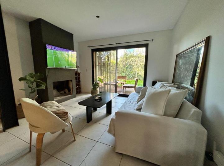 Casa · 86m² · 4 Ambientes · 1 Cochera