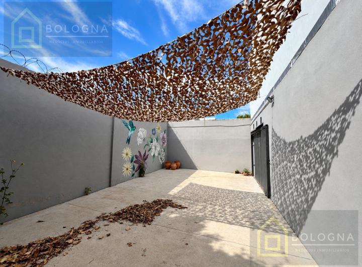 Local comercial · 180m² · 2 Ambientes