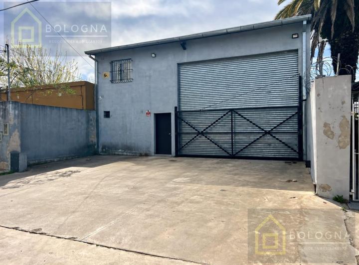 Local comercial · 170m² · 2 Ambientes · 3 Cocheras