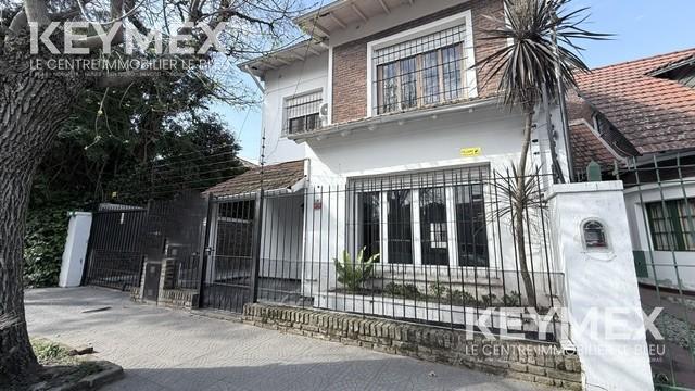Casa · 188m² · 5 Ambientes · 2 Cocheras
