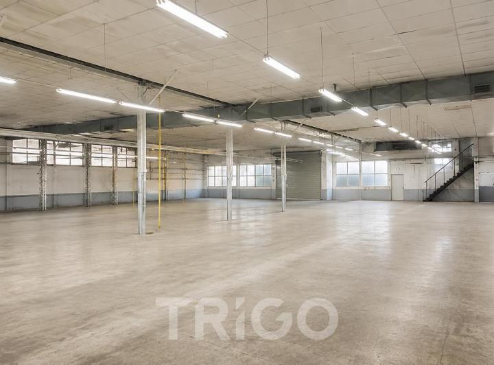Depósito · 900m² · 1 Ambiente · 5 Cocheras