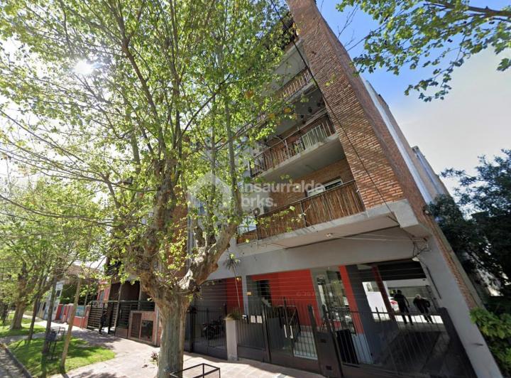Departamento · 40m² · 2 Ambientes · 1 Cochera