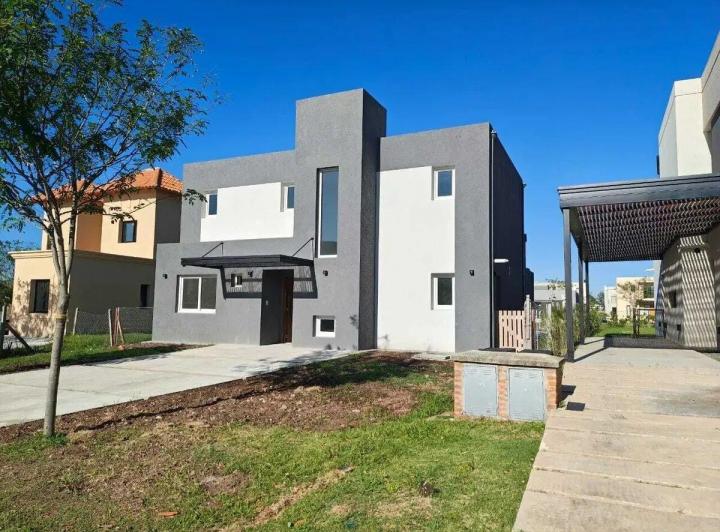 Casa · 171m² · 6 Ambientes · 1 Cochera
