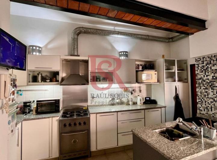 Casa · 110m² · 4 Ambientes · 2 Cocheras