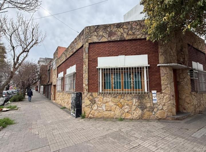 Casa · 112m² · 4 Ambientes · 1 Cochera