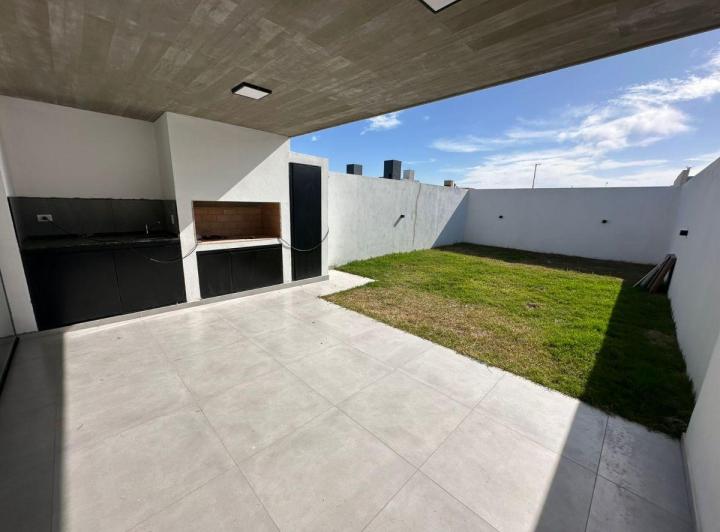 Casa · 165m² · 5 Ambientes · 2 Cocheras