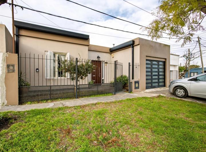 Casa · 123m² · 4 Ambientes · 1 Cochera