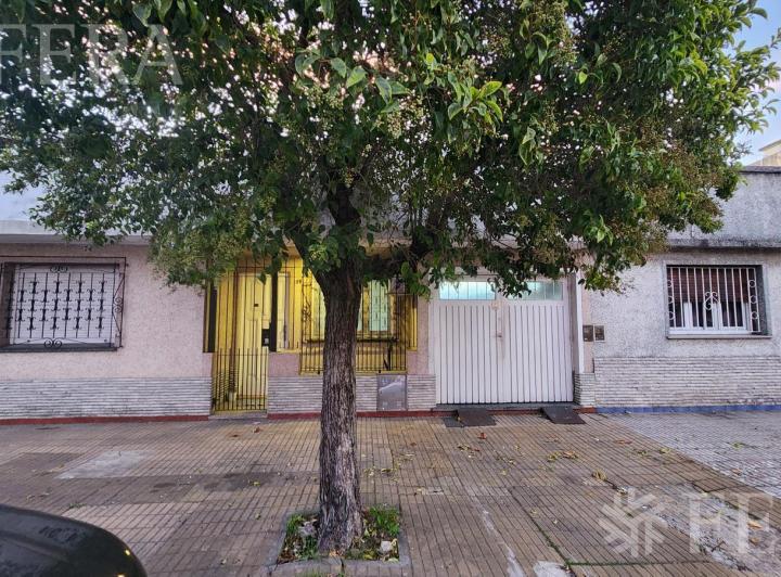 Casa · 119m² · 5 Ambientes · 2 Cocheras