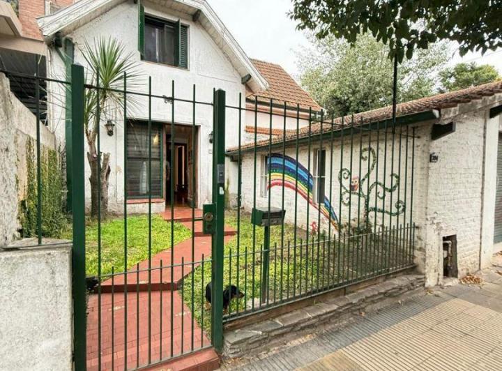 Casa · 153m² · 4 Ambientes · 1 Cochera