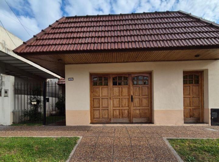 Casa · 124m² · 3 Ambientes · 1 Cochera