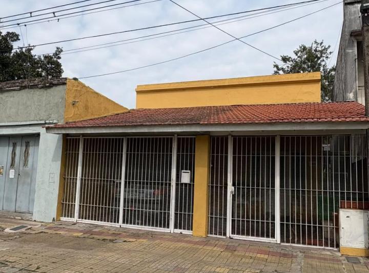 Casa · 458m² · 4 Ambientes · 1 Cochera