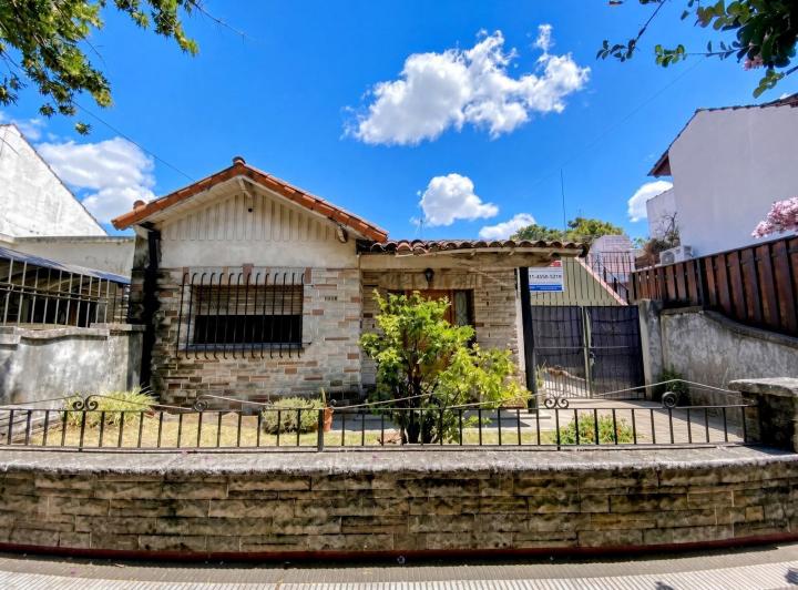 Casa · 155m² · 4 Ambientes · 2 Cocheras