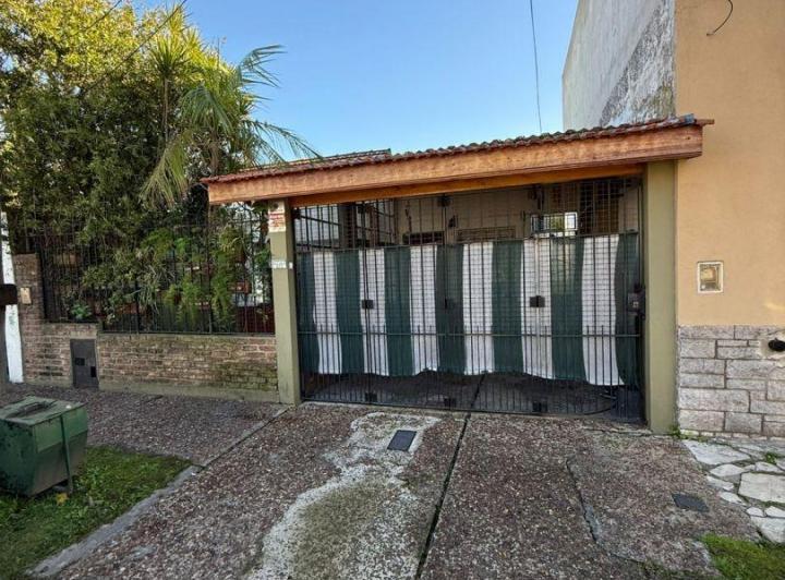 Casa · 131m² · 3 Ambientes · 1 Cochera