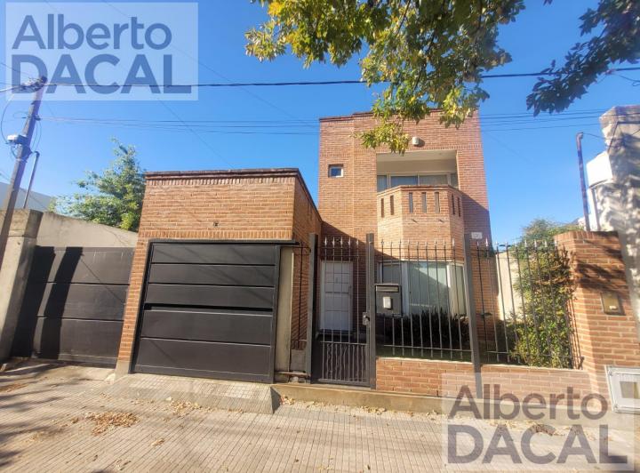 Casa · 120m² · 3 Ambientes · 1 Cochera