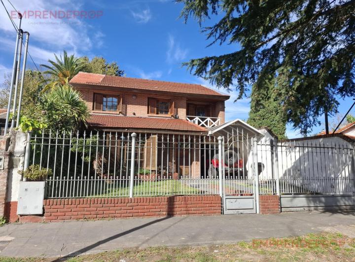 Casa · 136m² · 3 Ambientes · 3 Cocheras