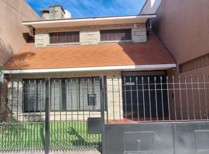 Casa · 172m² · 4 Ambientes · 2 Cocheras