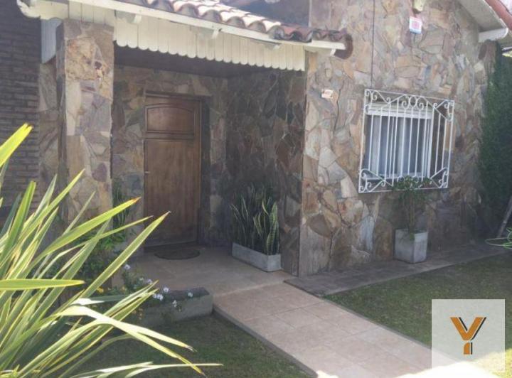 Casa · 120m² · 4 Ambientes · 2 Cocheras