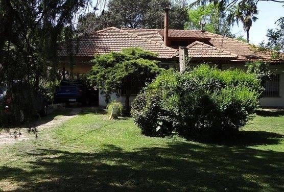Casa · 216m² · 5 Ambientes · 2 Cocheras