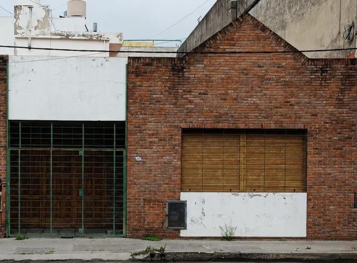 Casa · 219m² · 5 Ambientes · 1 Cochera