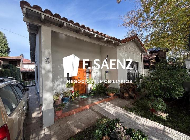 Casa · 220m² · 5 Ambientes · 1 Cochera