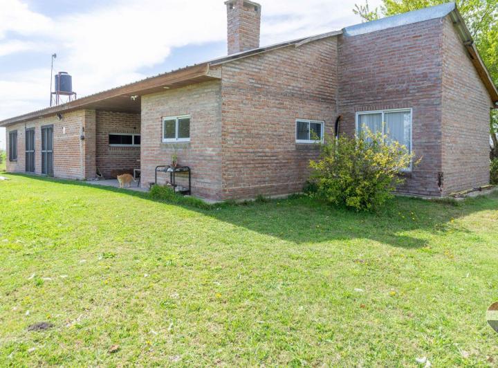 Casa · 112m² · 5 Ambientes · 2 Cocheras