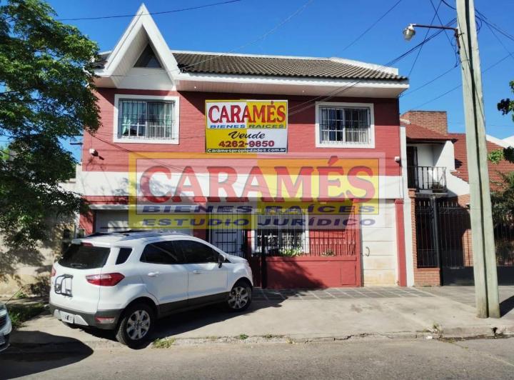 Casa · 200m² · 5 Ambientes · 1 Cochera