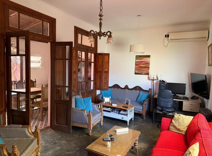 Casa · 140m² · 6 Ambientes · 1 Cochera