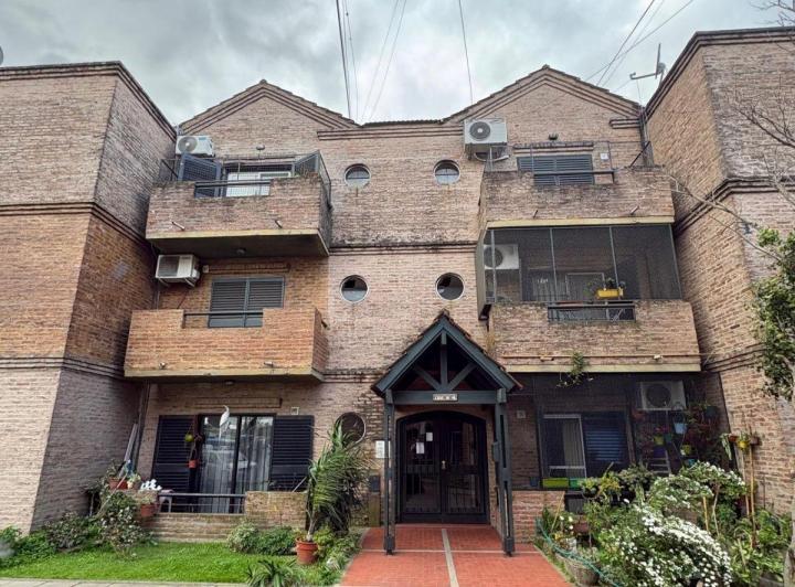 Departamento · 48m² · 3 Ambientes · 1 Cochera