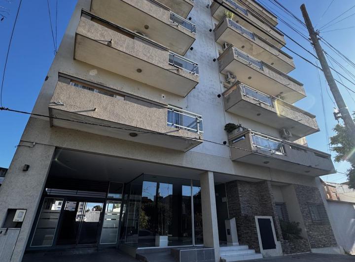 Departamento · 80m² · 3 Ambientes · 1 Cochera