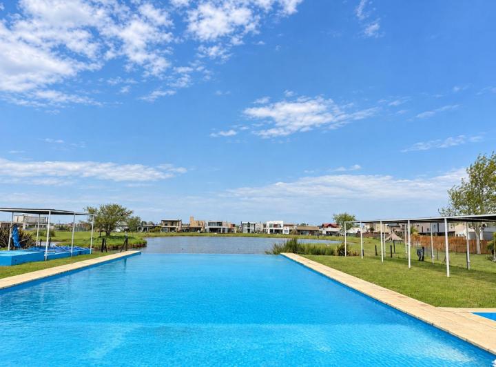 Terreno · 300m²