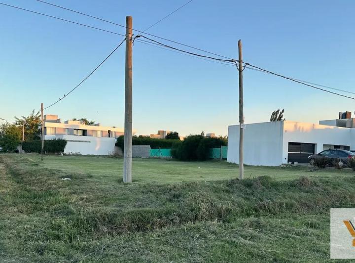 Terreno · 875m²