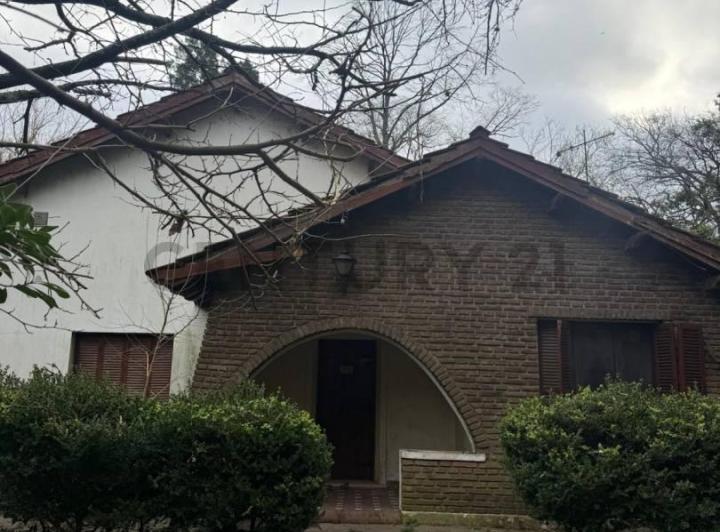 Terreno · 260m² · 5 Ambientes