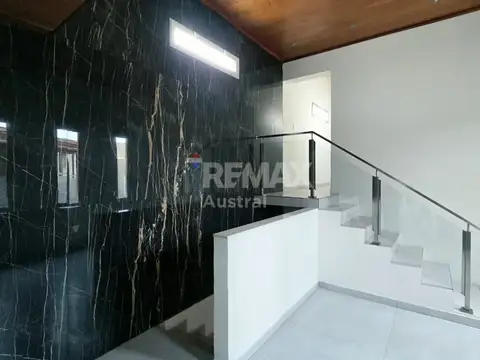 Venta casa | 6 amb. | 248 m² | gas | agua propia