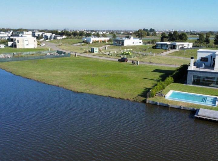 Terreno · 700m²
