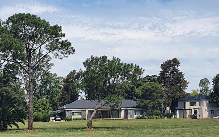 Terreno · 698m²