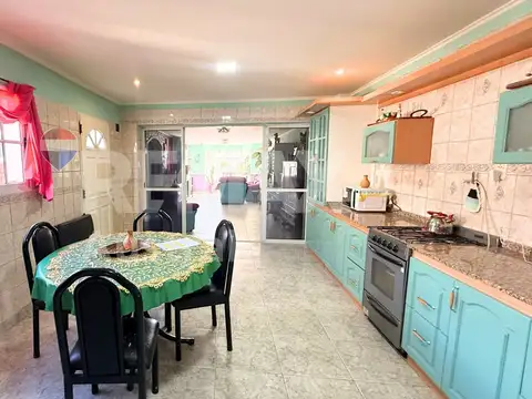 Casa 3 dormitorios con local bº palazzo