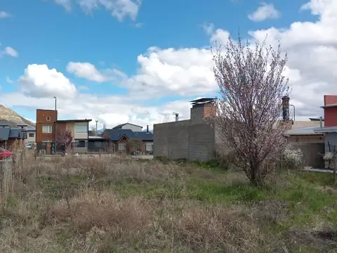 Terreno en esquel con servicios 468 m2.