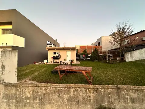 Casa de 1 dormitorio en barrio cicle- artalaz