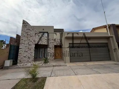 Alquilo casa en barrio furlotti, maipú