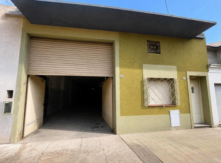 Local comercial · 323m²