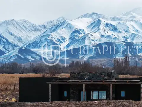 Villa en la carrera, valle de uco